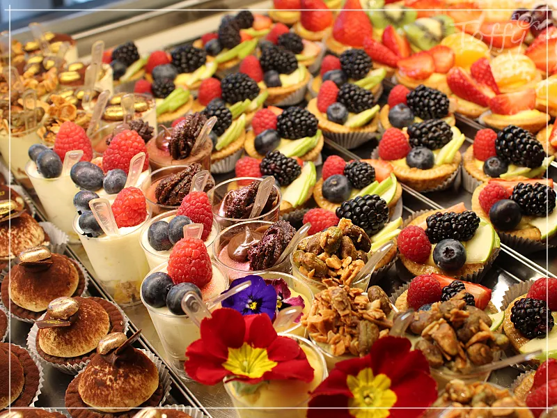 Banco pasticcini misti